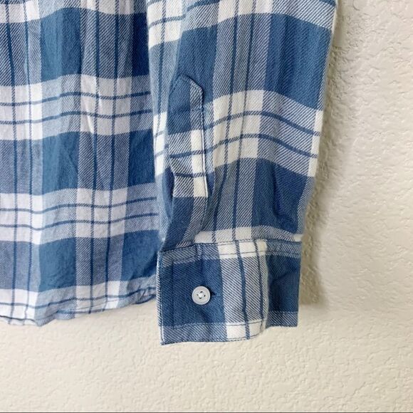 Bongo Women’s Size Large Blue Plaid Button Down Shirt - Picture 4 of 11